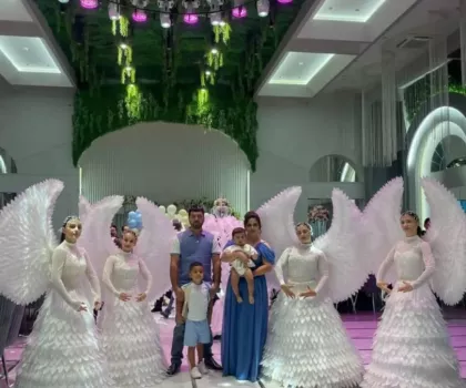 Angel dance, angel entrance, baptismal entrance, baptismal dance, baptismal dance, carriage rental
