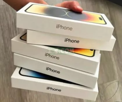 Վաճառվում է մեծածախ Apple iPhone և Samsung Galaxy։