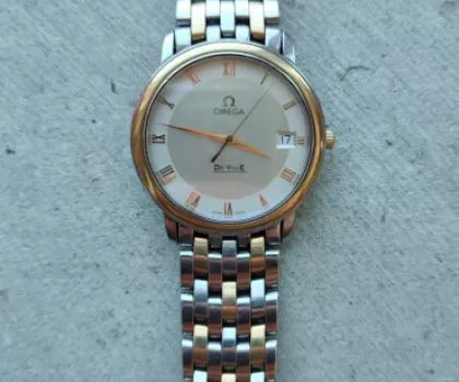 золотые часы