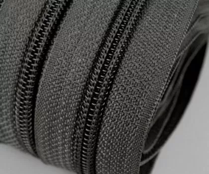  Shoe zippers //  Zipper in rolls