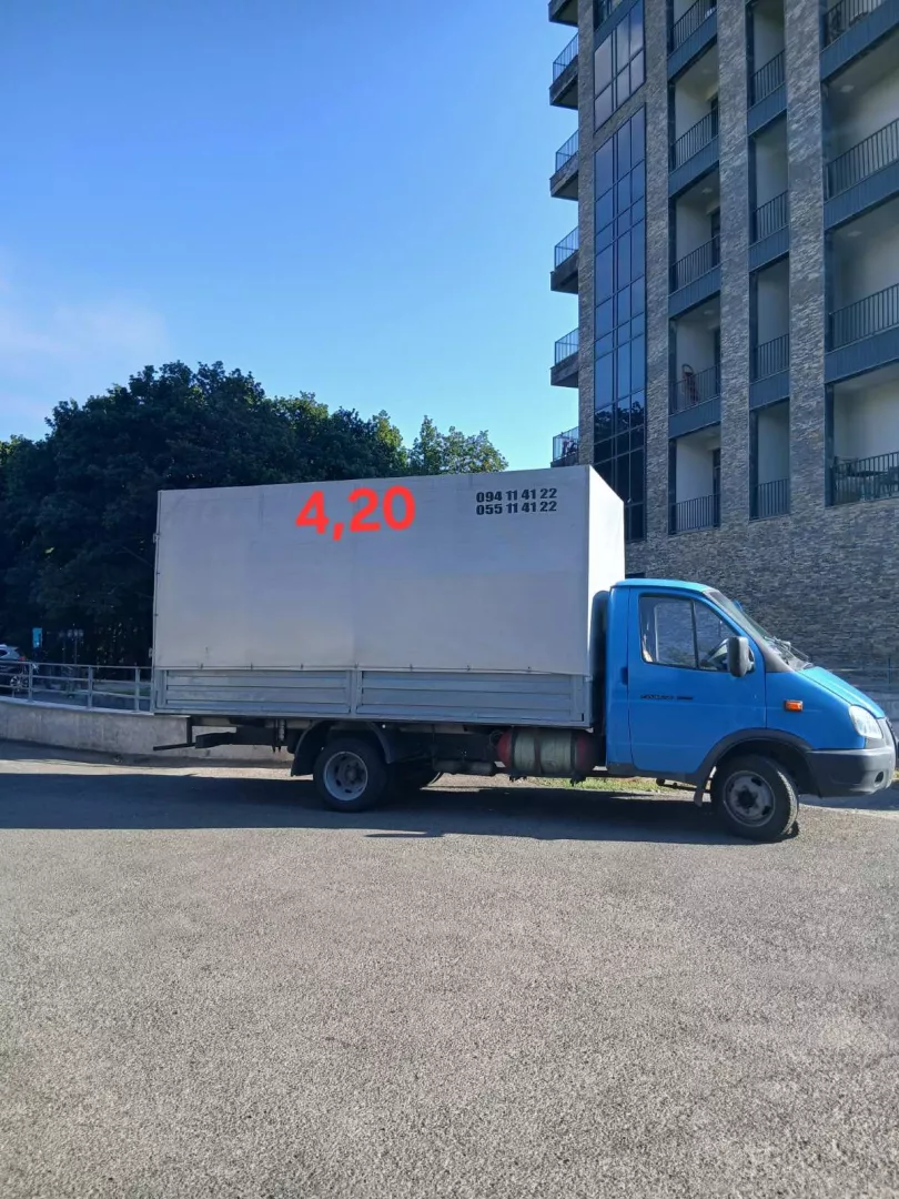 Cargo transportation by gas