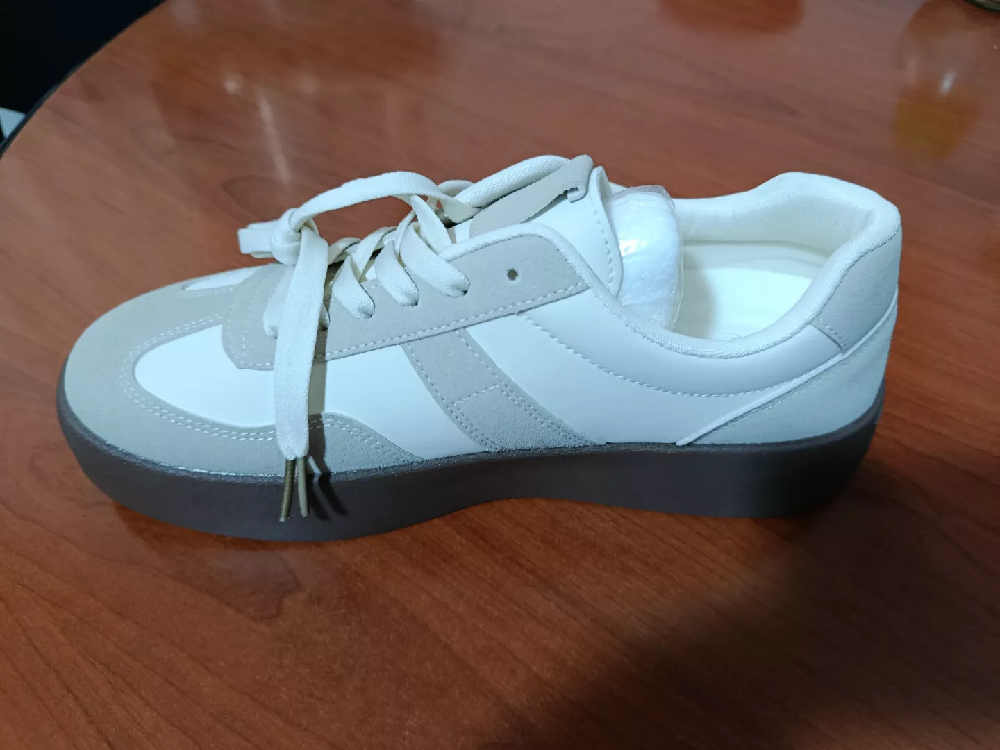 Shoes, sneakers, կեդեր, բոթասներ