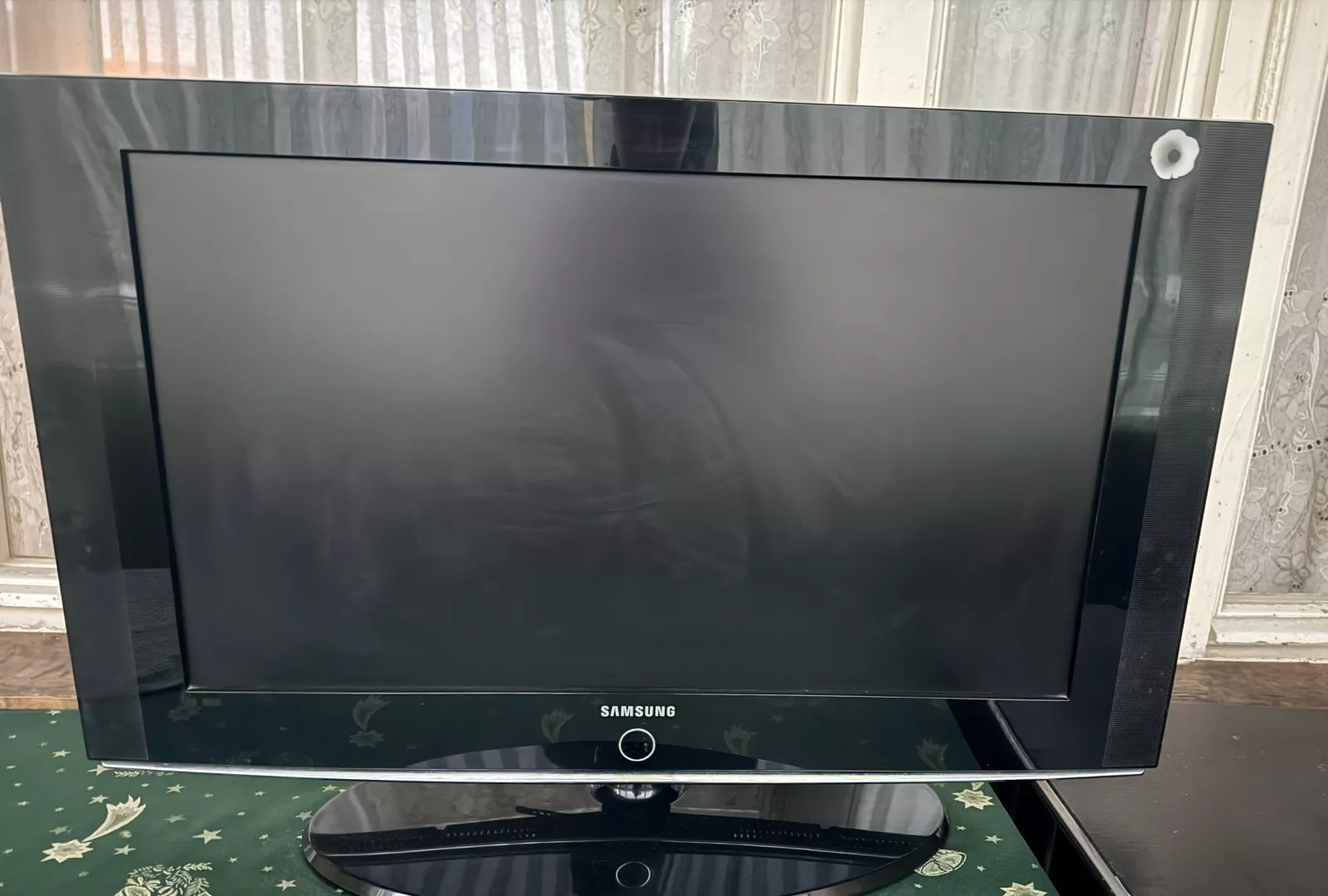 Телевизор Samsung 32” (LE32B551BX) Состояние: Использовался аккуратно, всё работает без проблем.