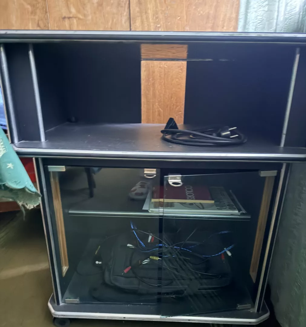 Телевизор Samsung 32” (LE32B551BX) Состояние: Использовался аккуратно, всё работает без проблем.