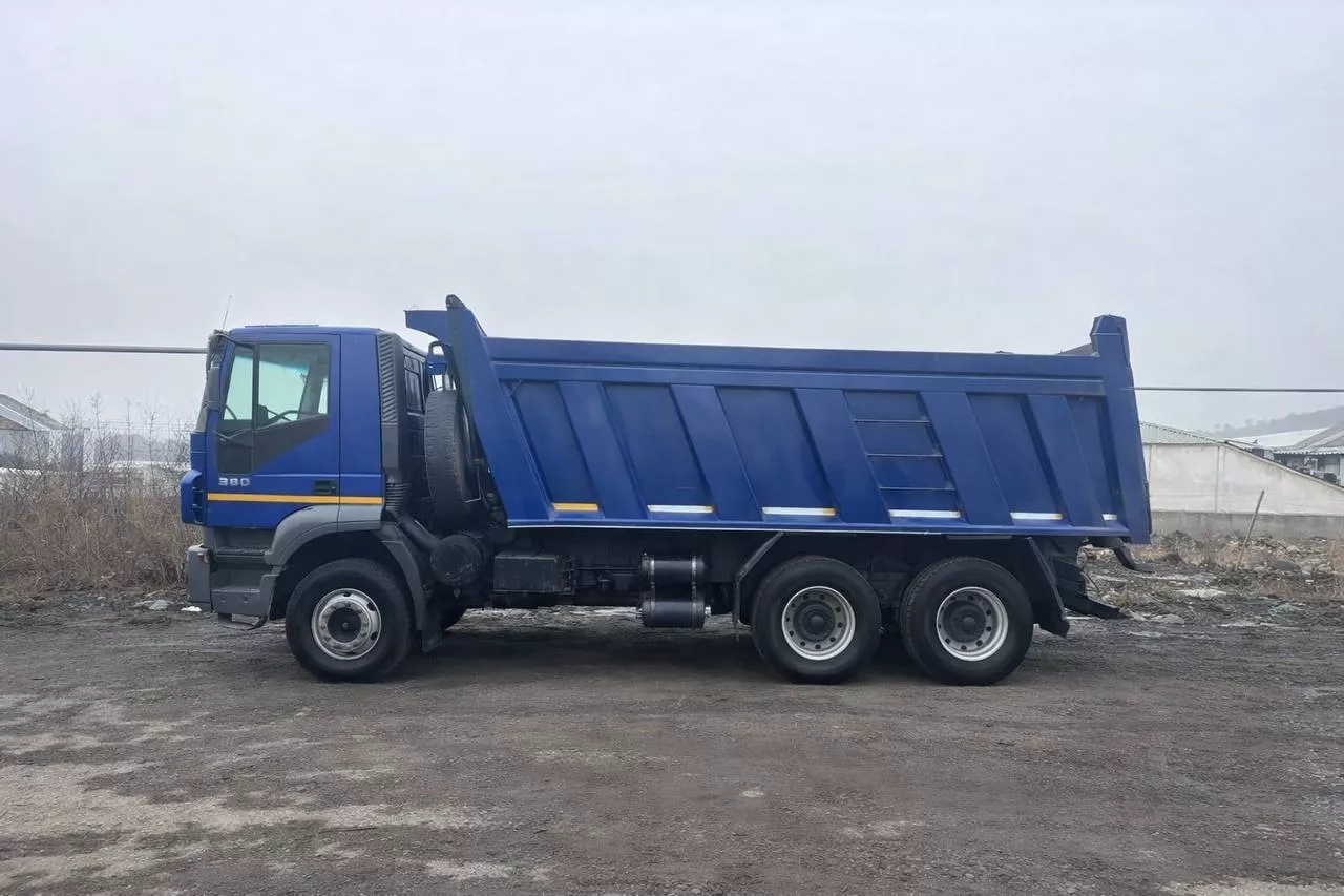 Վաճառվում է Iveco Trakker ինքնաթափ (2008 թ.)
