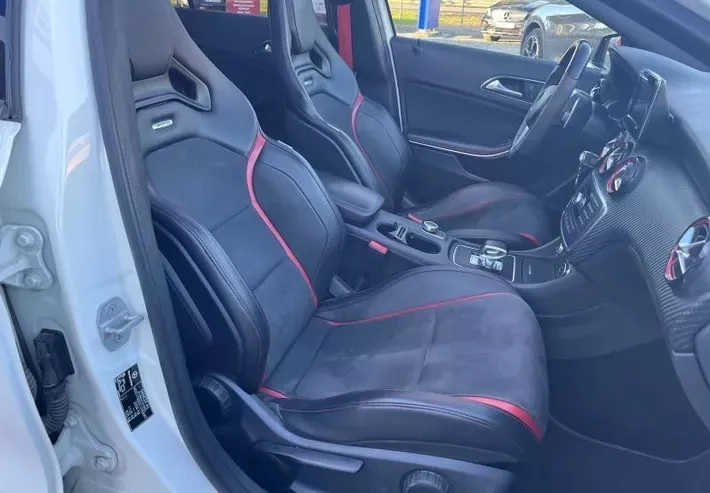 Mercedes Benz A45 AMG