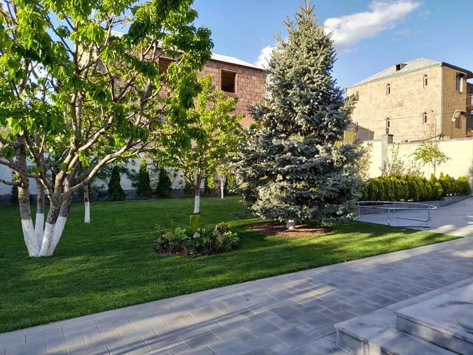 Ագեգործություն, այգեպան, այգեգործական ծառայություններ, այգեգործ, բույսերի և ծառերի խնամք