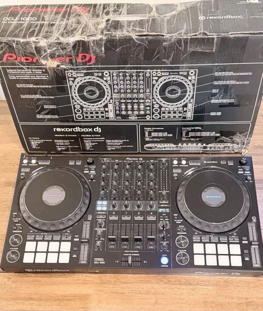 Pioneer DDJ-1000 Rekordbox DJ Controller == 700 Euro