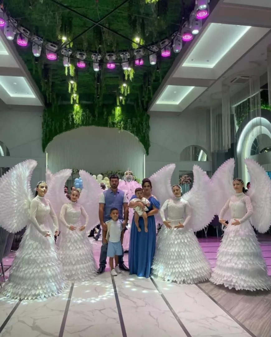 Angel dance, angel entrance, baptismal entrance, baptismal dance, baptismal dance, carriage rental