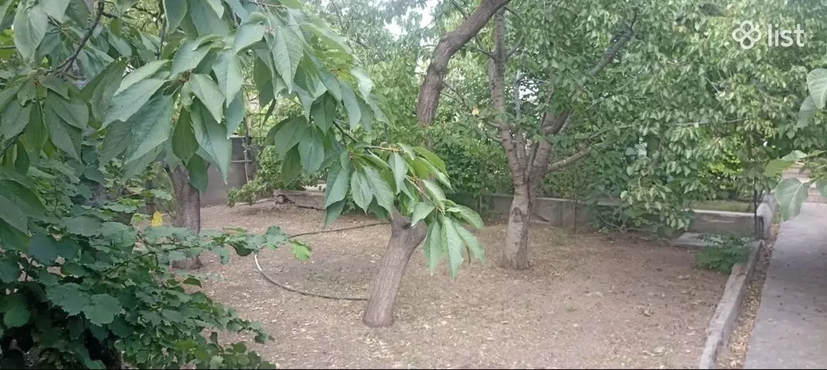 Երկու հարկանի քարե տուն Գրիգոր Զոհրապի փողոցում Աջափնյակում, 235 քմ, 480 քմ հողի վրա, 2 սանհանգույց