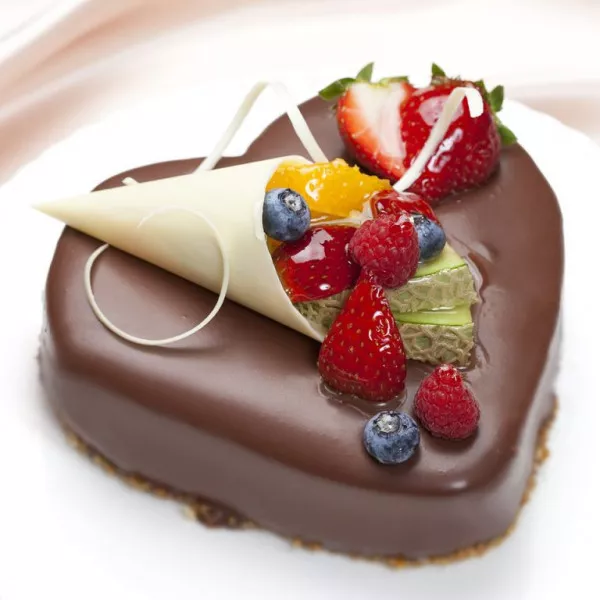 Torteri patrastum yev dzevavorum / Cakes are ready