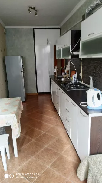 1-комн. квартира на ул. Виктора Амбарцумяна, 40 кв.м., 2/8 этаж, дизайнерский ремонт