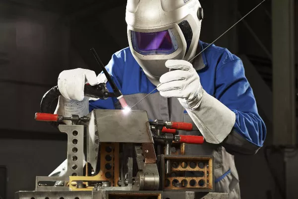 Աշխատանքը Welder արգոնի Շվեդիայում 14 եվրո ժամում