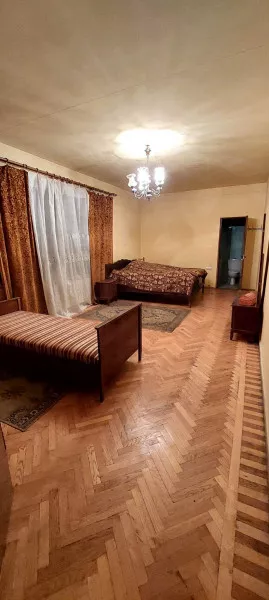 Երկու հարկանի քարե տուն Բագրատունյաց պողոտայում Շենգավիթում, 50 ք.մ., 2 սանհանգույց