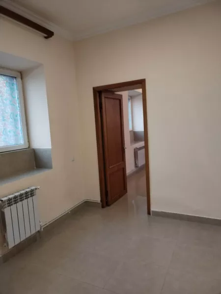 Varcov e trvum Grasenyakayin taracq Tigran Mec Poghotayum 3 srah 
