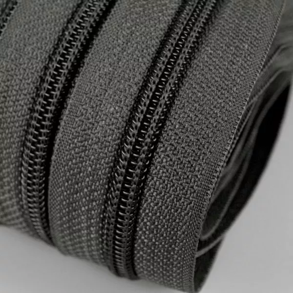  Shoe zippers //  Zipper in rolls