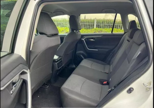 2021 Toyota RAV4 4WD XLE gulf model 